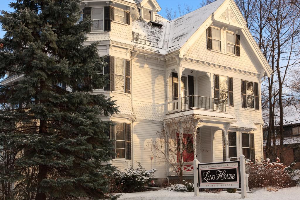 Lang House On Main Street Bed & Breakfast Берлінгтон Екстер'єр фото