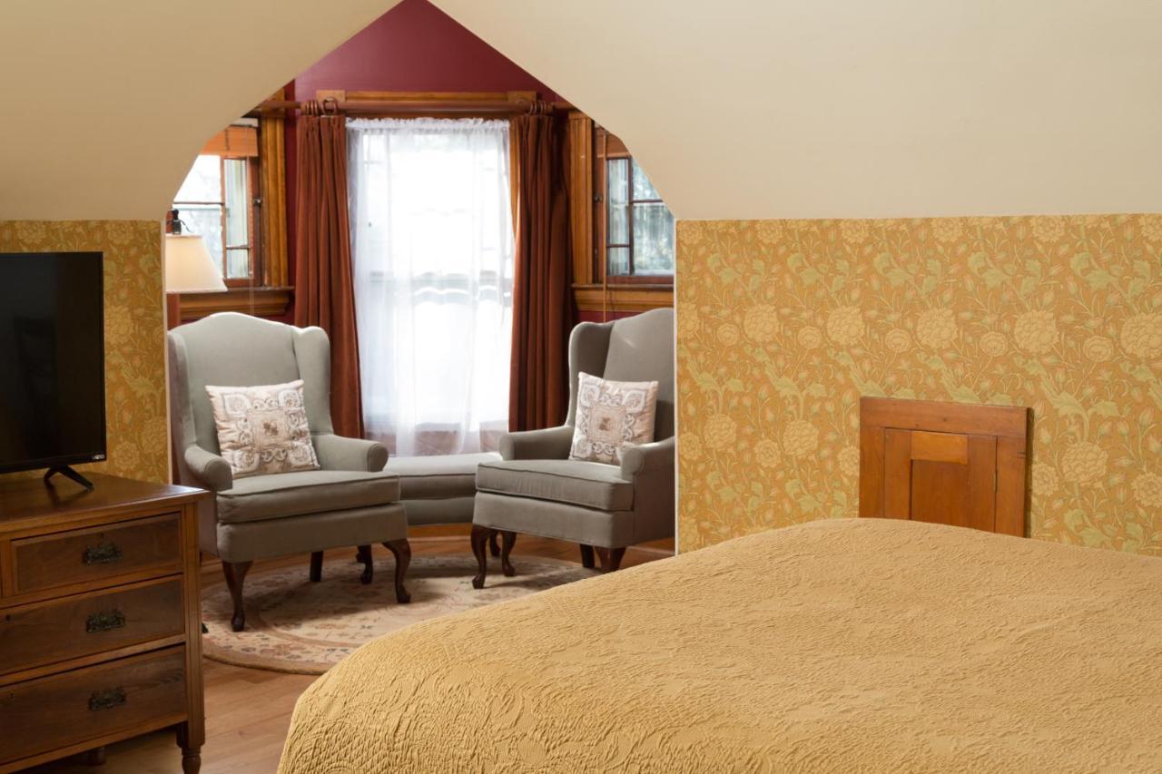 Lang House On Main Street Bed & Breakfast Берлінгтон Екстер'єр фото